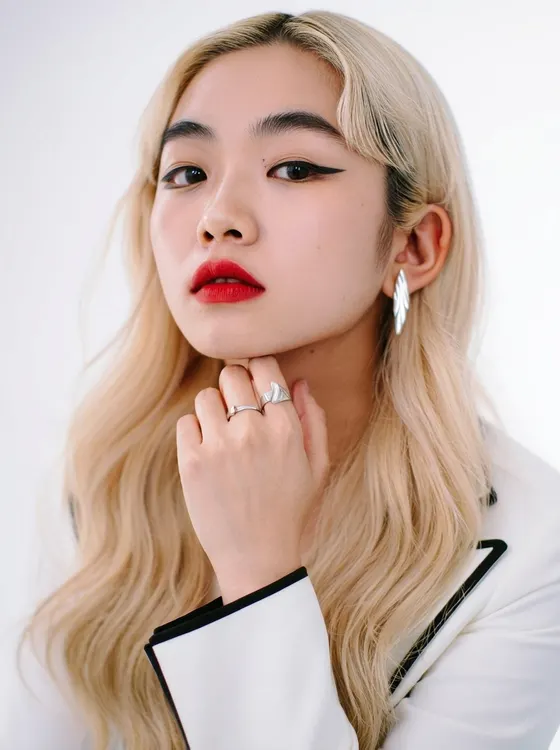 가상모델 #1327 얼굴 원본 17