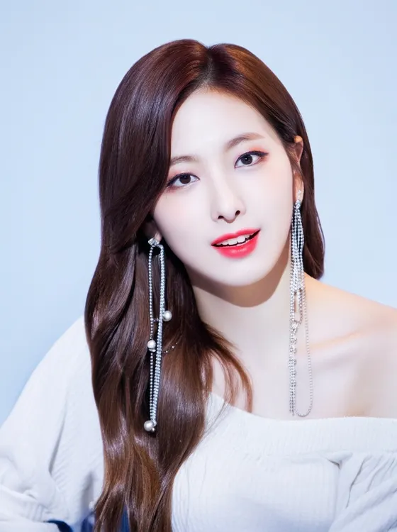 가상모델 #111 얼굴 원본 2