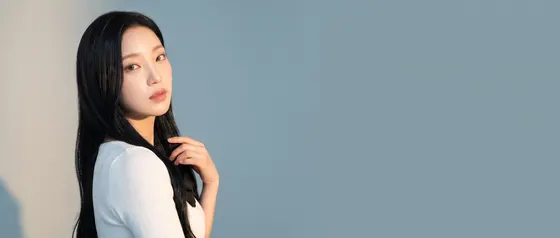 가상모델 #239 히어로 섹션 33